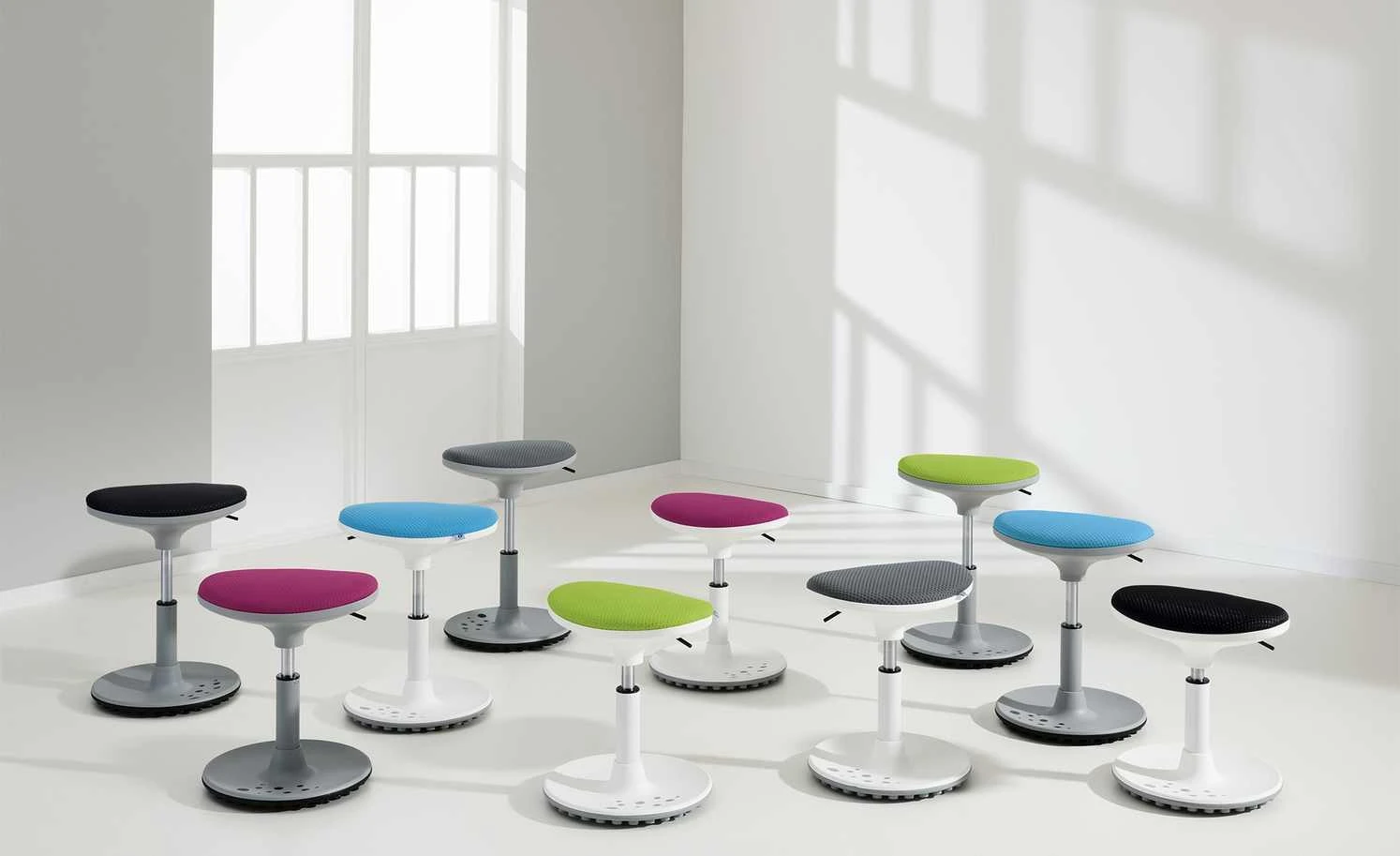 PAIDI Kinderhocker Speedy | Grau / Azurblau 4 PAIDI Kinderhocker Speedy | Grau / Azurblau – Bild 2